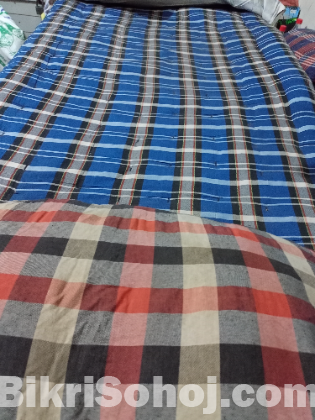 তোষক এবং বালিশ
